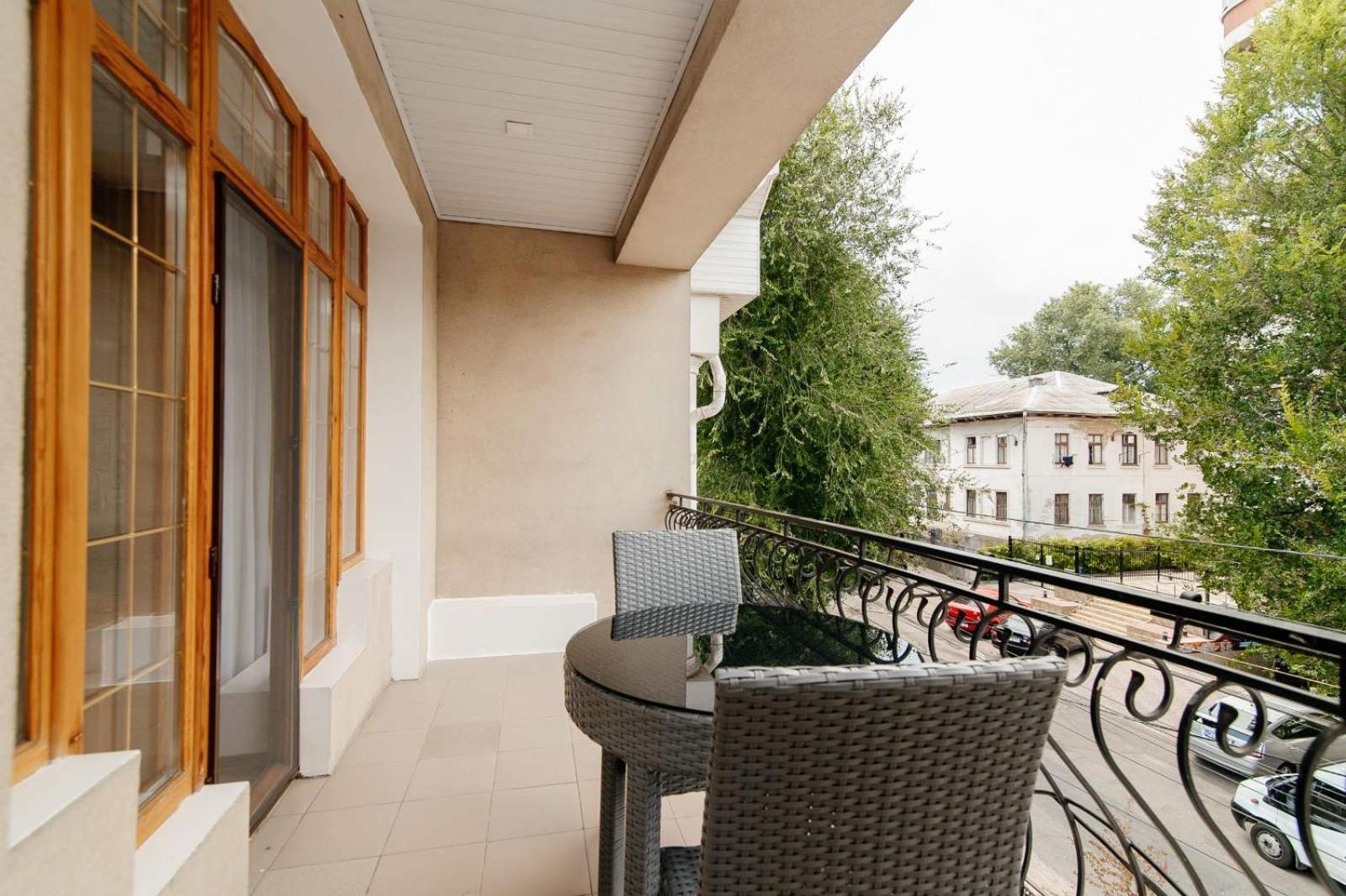Apart Hotel Era Chisinau Exterior photo